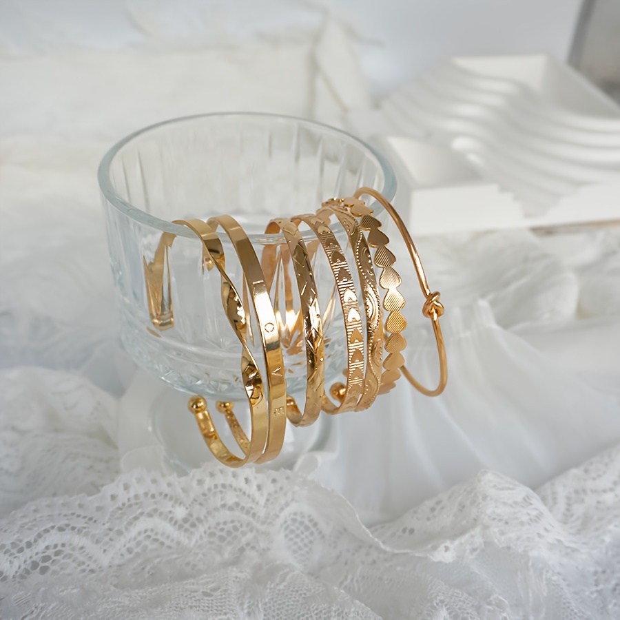 7pcs Beautiful Golden Bangles Set, Exquisite Design for All Occasions